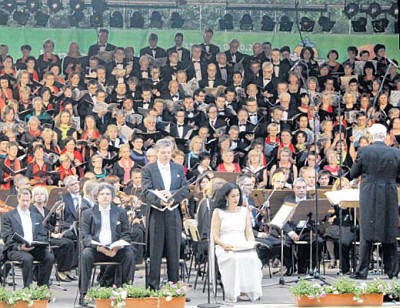 Carmina Burana 2013 (Foto:
Claudia Marsal) Carmina Burana 2013 (Foto:
Claudia Marsal)