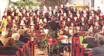 Weihnachtskonzert 2014 (Foto: Lisa Martin) Weihnachtskonzert 2014 (Foto: Lisa
Martin)